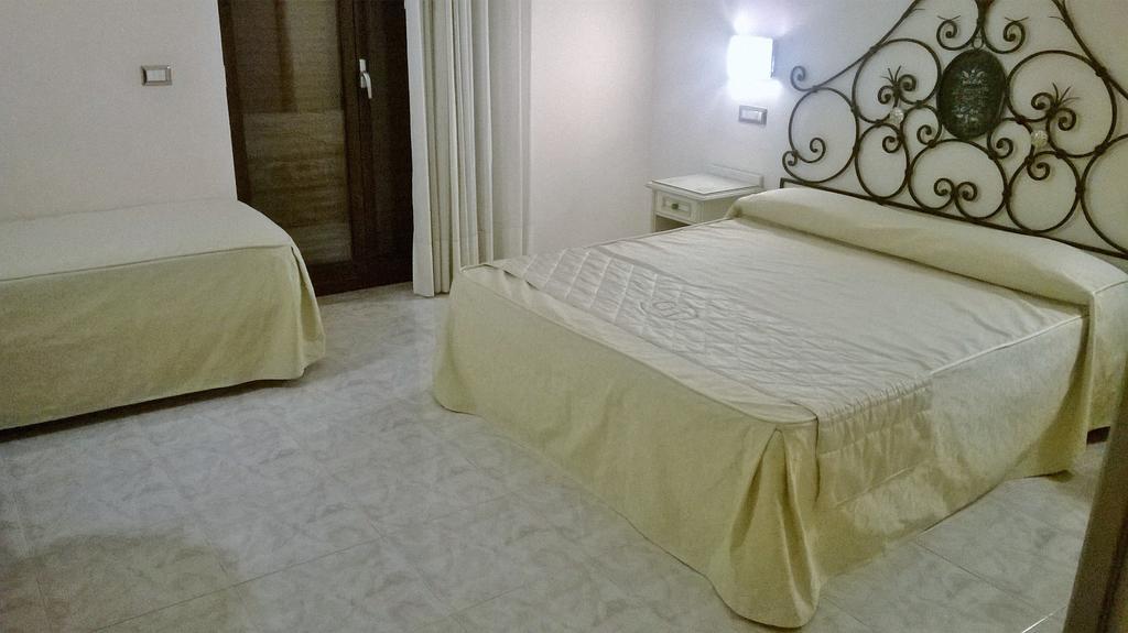 Hotel Ginevra Poggiomarino 部屋 写真