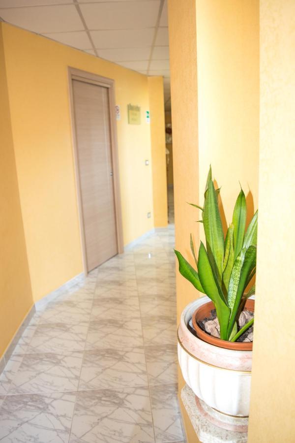 Hotel Ginevra Poggiomarino エクステリア 写真